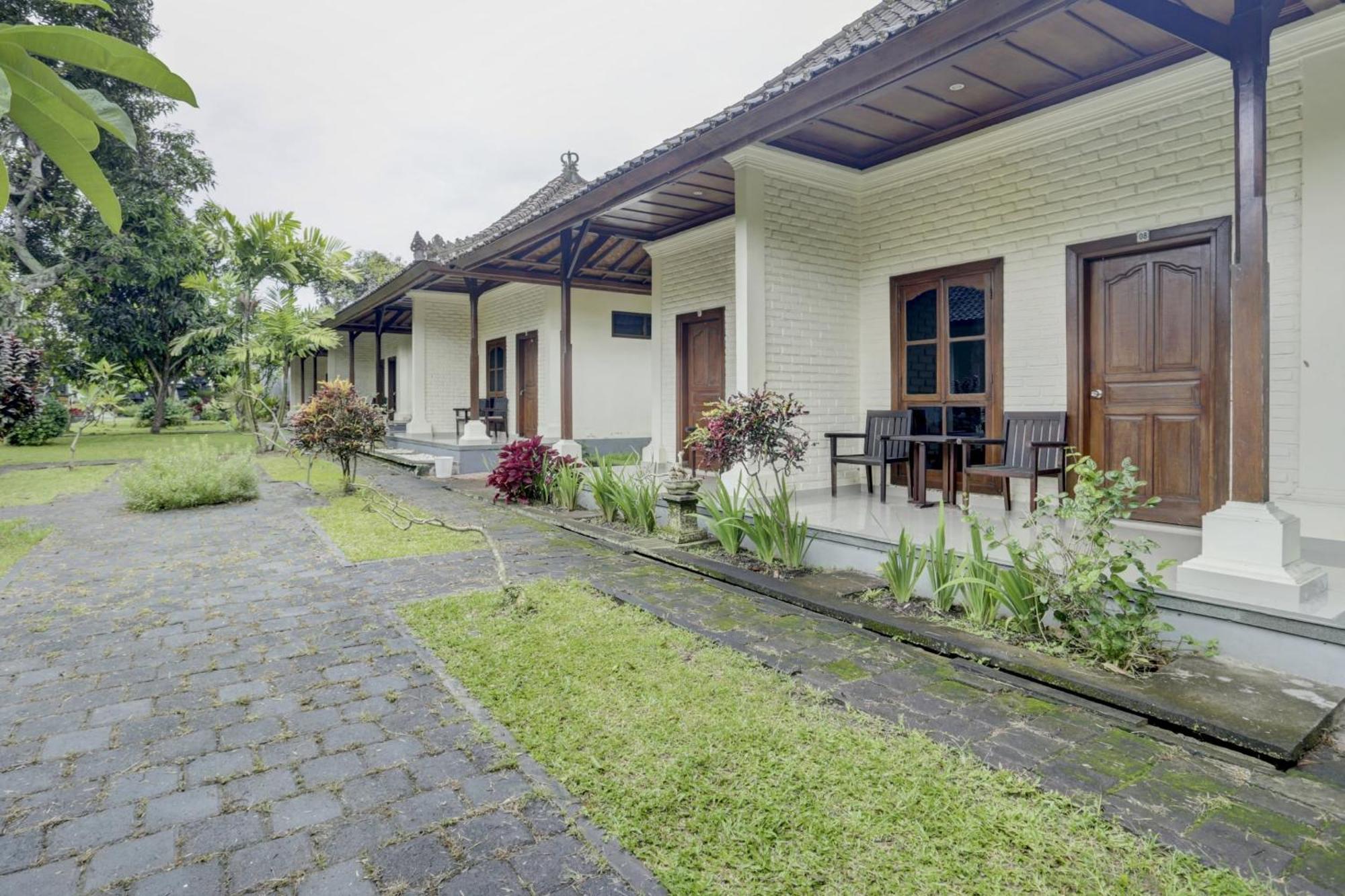Oyo 1762 Hotel Astiti Graha Tanah Lot Buitenkant foto
