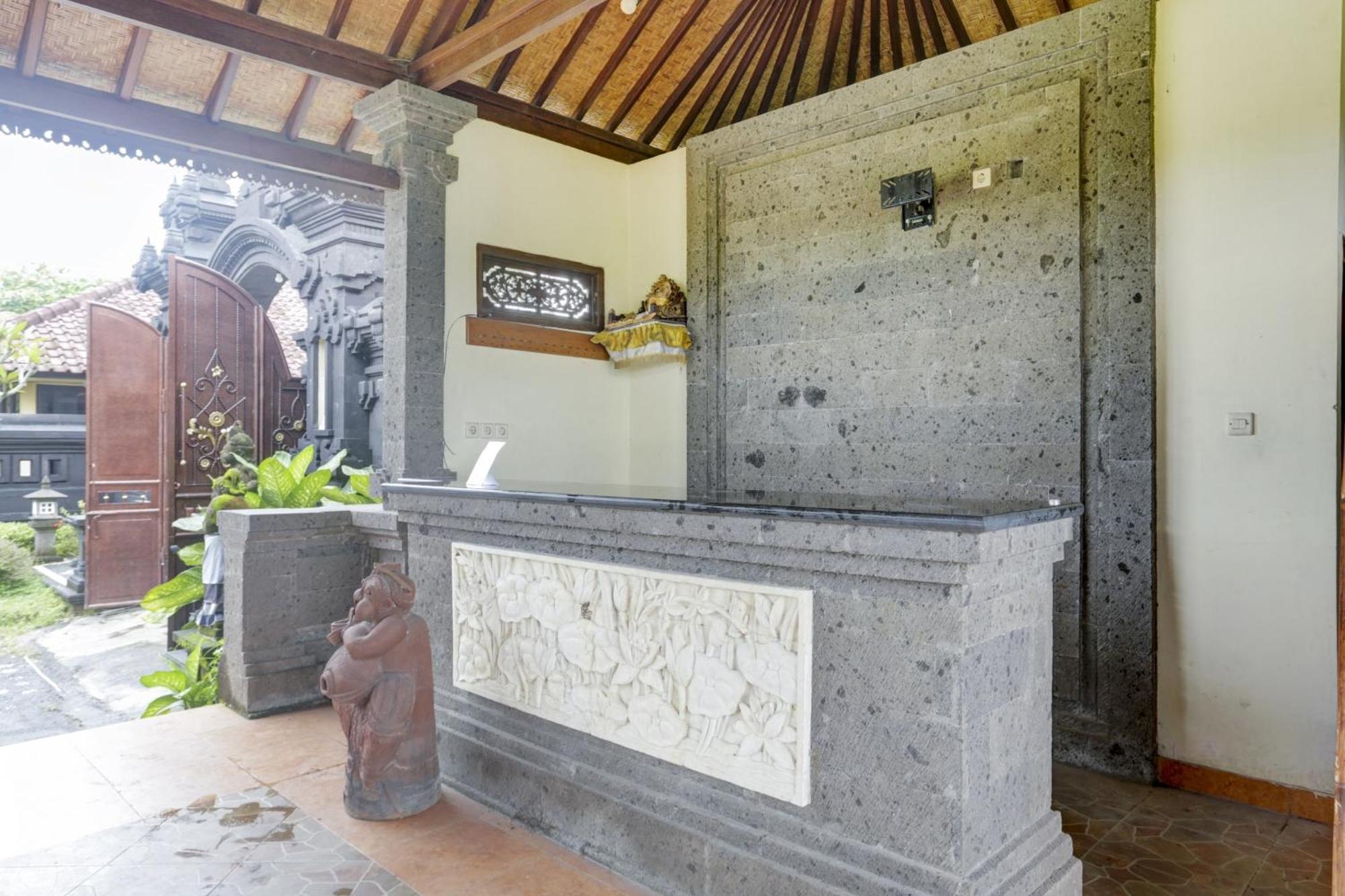 Oyo 1762 Hotel Astiti Graha Tanah Lot Buitenkant foto
